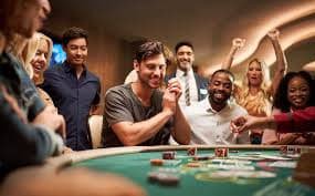 Antarmuka Mode Turnamen slot 89 menampilkan peringkat pemain dan hadiah minggu ini